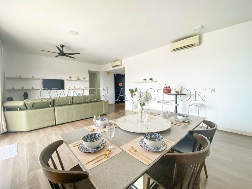 Condominium [4 min to C180 & Cheras Traders Square]