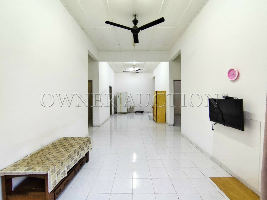 [Conveniently located right next to AEON Taman Universiti (JB)] Apartment [5 min to Universiti Teknologi Malaysia (UTM)]