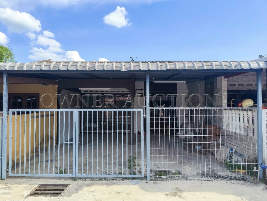 1 Storey Terrace House [4 min to Kolej Komuniti Sabak Bernam]