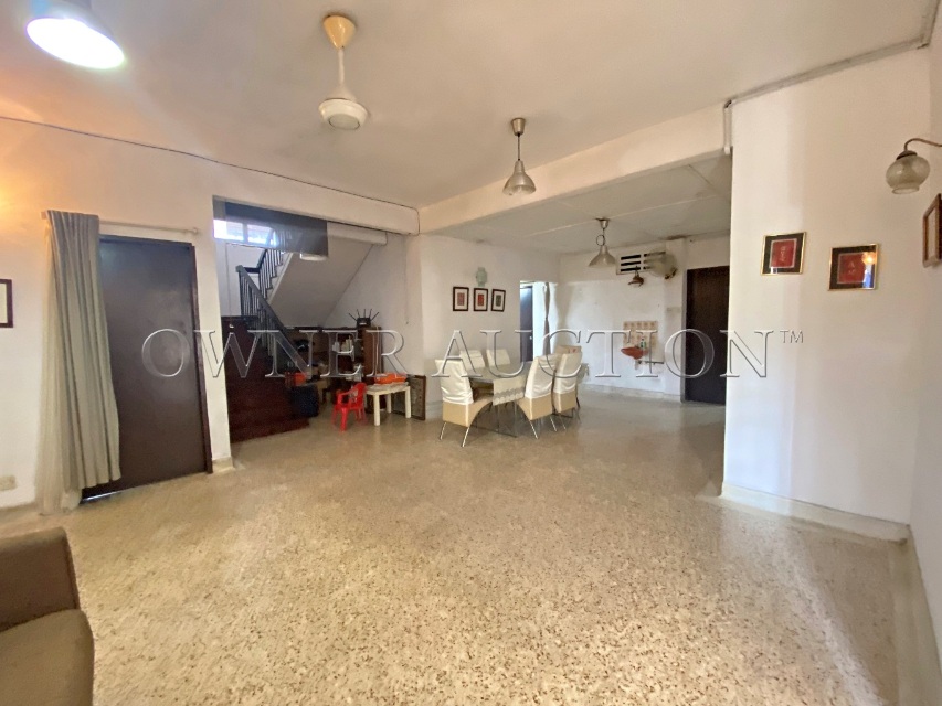 [Located in Central of Klang Valley; 5 min walk to MARA University of Technology Jalan Othman Campus] 2 Storey Semi Detached House [Nearby Mid Valley Megamall, Sunway Pyramid, Sunway Lagoon]