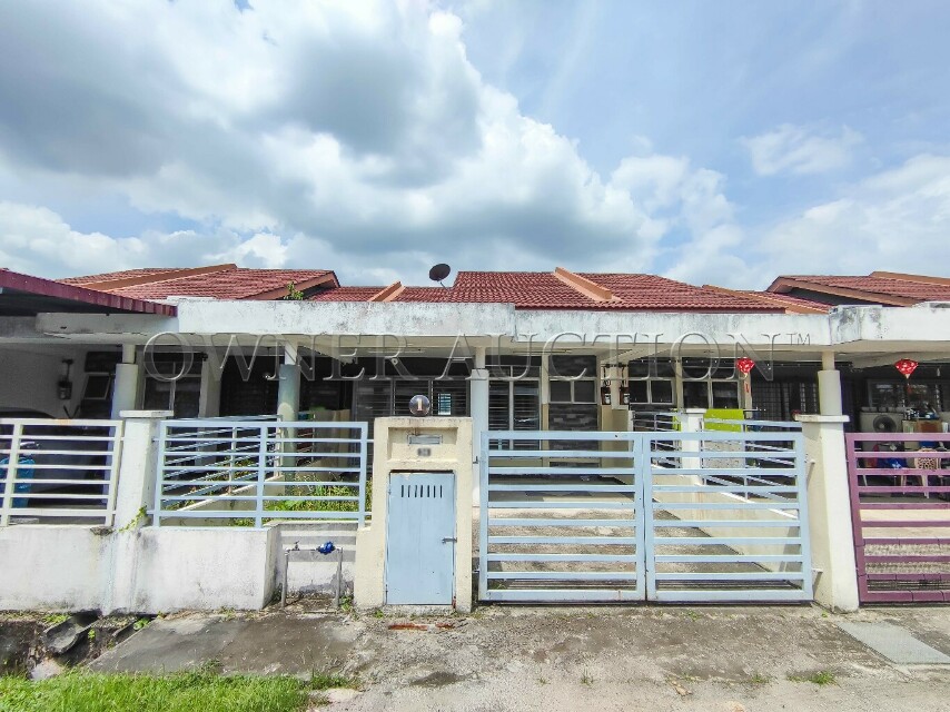 1 Storey Terrace House [10 min to Econsave Bukit Kemuning Greenville]