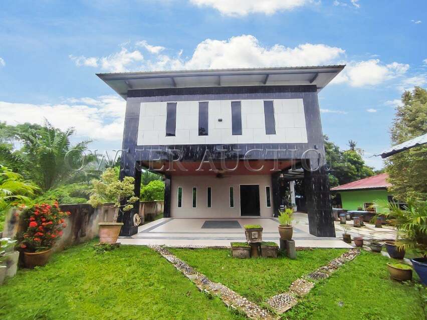 1.5 Storey Bungalow