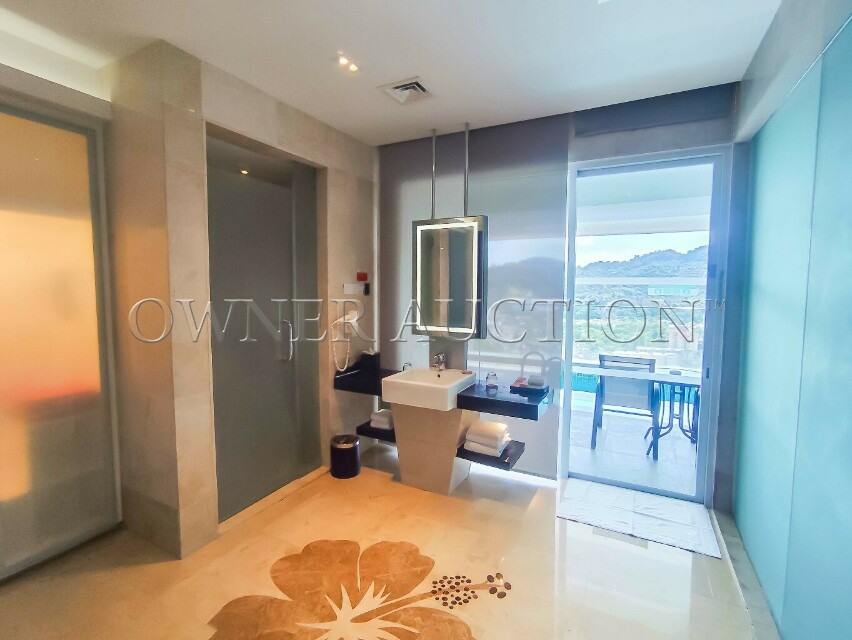 Hotel Suite [Luxury suites located in the idyllic seaside of Teluk Kumbar at the Pearl of the Orient]