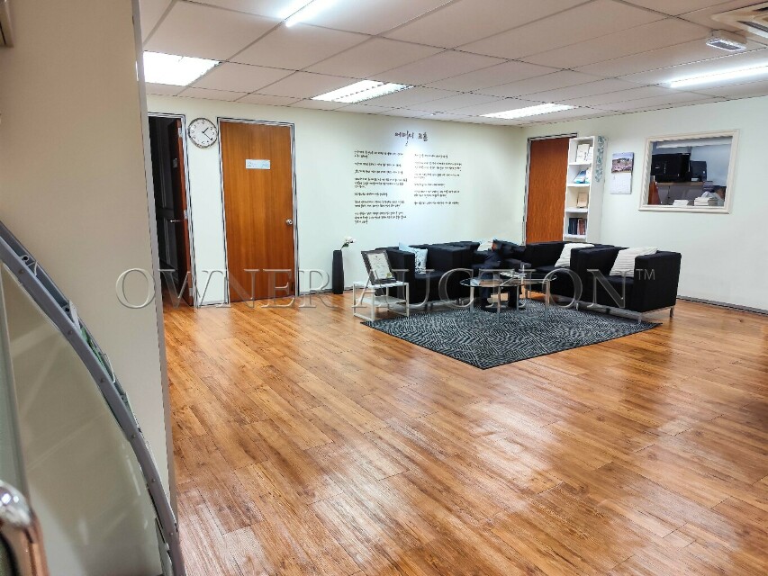 [Strategic location; High Visibility] Shop Office [Vibrant location ensuring a steady flow of potential customers]