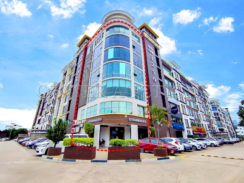 [Strategic location; High Visibility] 7 Units of Shop Office [Vibrant location ensuring a steady flow of potential customers]