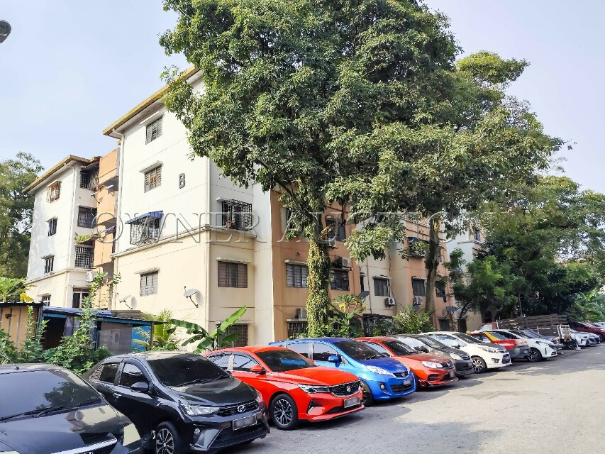 [Strategic located and Mature Township; Low Cost] Flat [3 Min to Puchong Perdana LRT Station]
