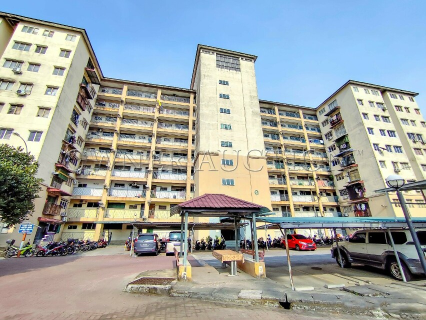 [Located in Strategic and Matured Township] Apartment [3 Min to Puchong Perdana LRT Station; 10 Min to IOI Mall Puchong]