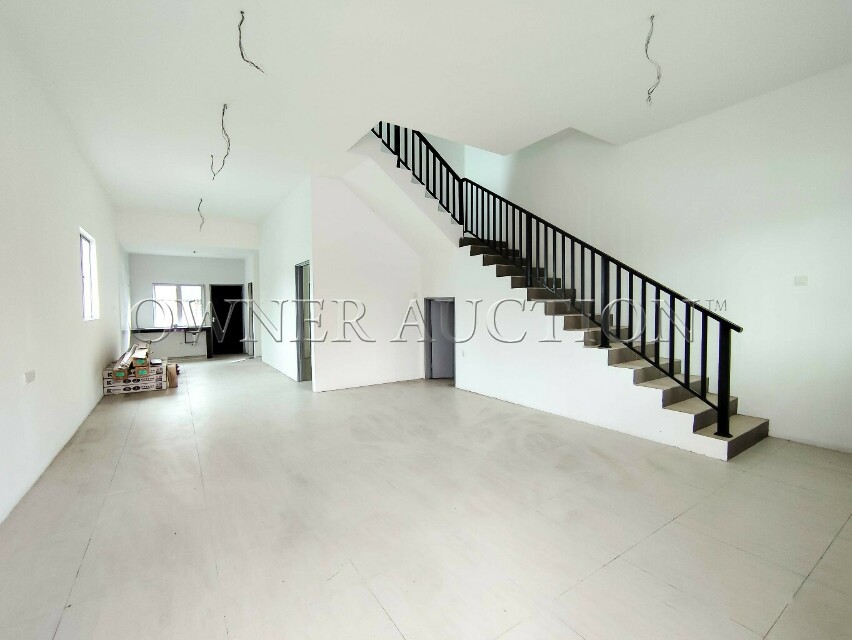 [Low density; Suitable for homestay service & own stay] 2.5 Storey Terrace House [5 min to Perak IT Mall; 7 min to Econsave Klebang & Tasek KTM Station]