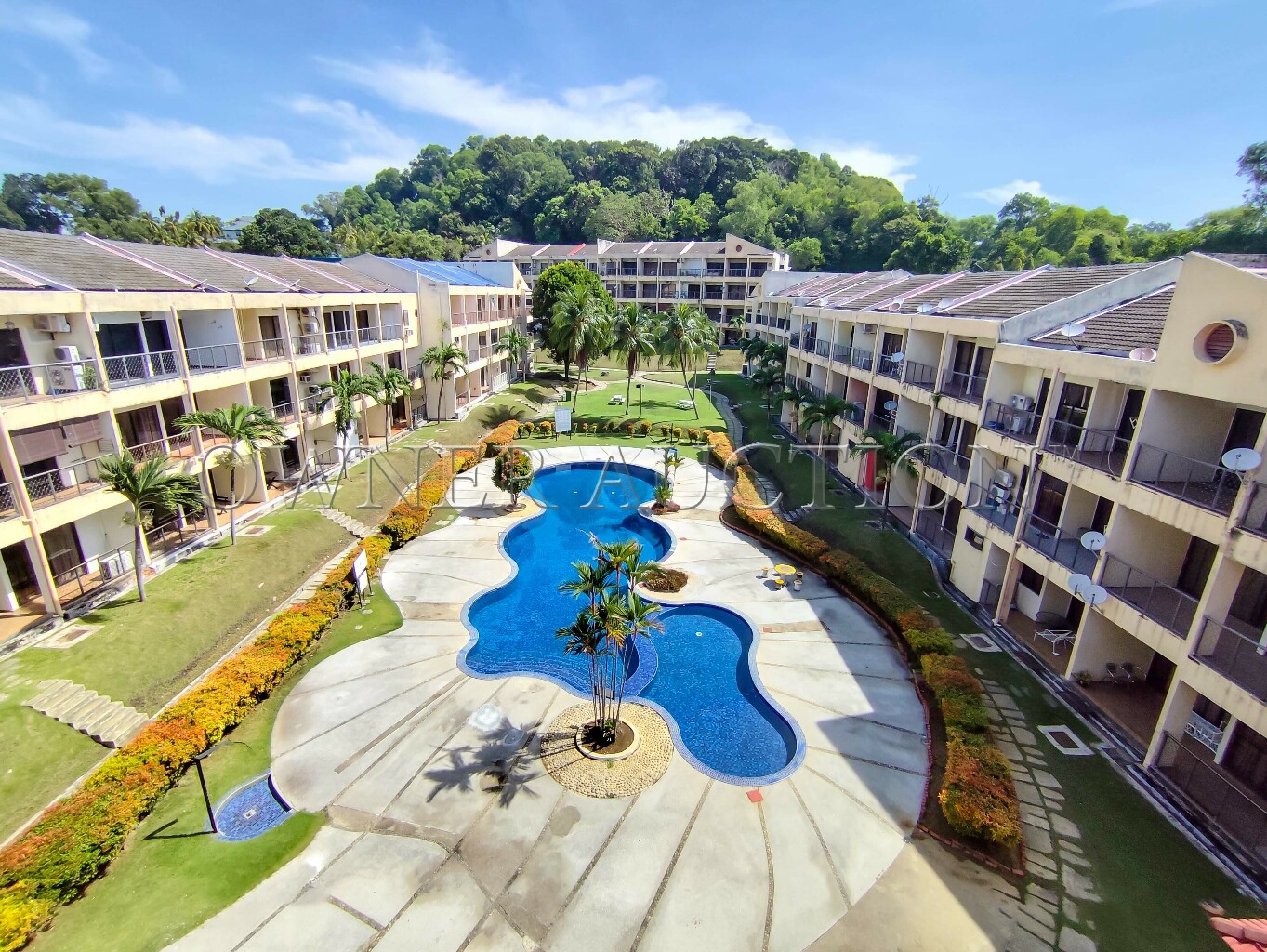 [ROI > 6%] Condominium [Beachfront resort living]