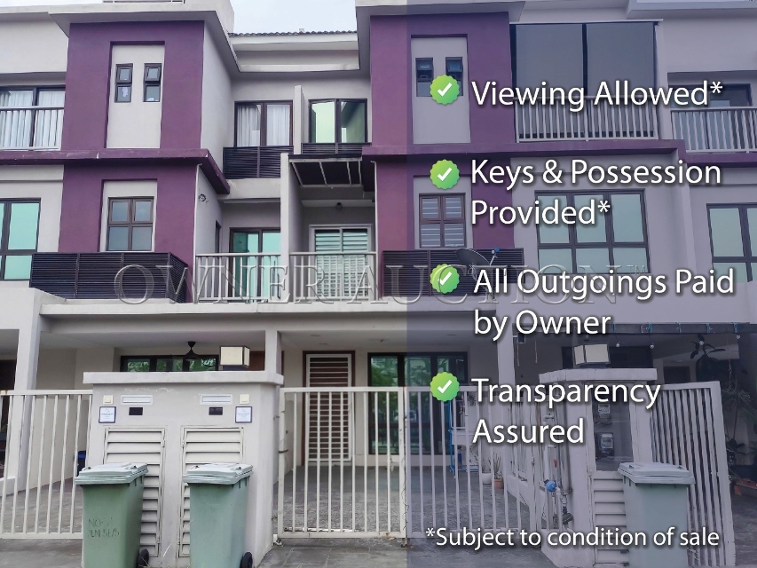 [Facing open and renovated unit at lower floor] Town House (Lower Unit) [5 min to Lotus Bangi; Close to AEON Nilai]