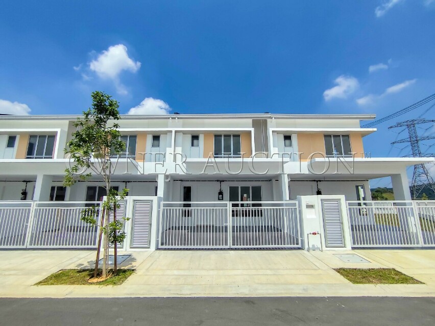 [Unoccupied Unit; 4+1 Room and 3 Bathroom] 2 Storey Terrace House [12 Min to Mydin Mall Seremban 2; 5 Min to Sendayan Merchant Square]