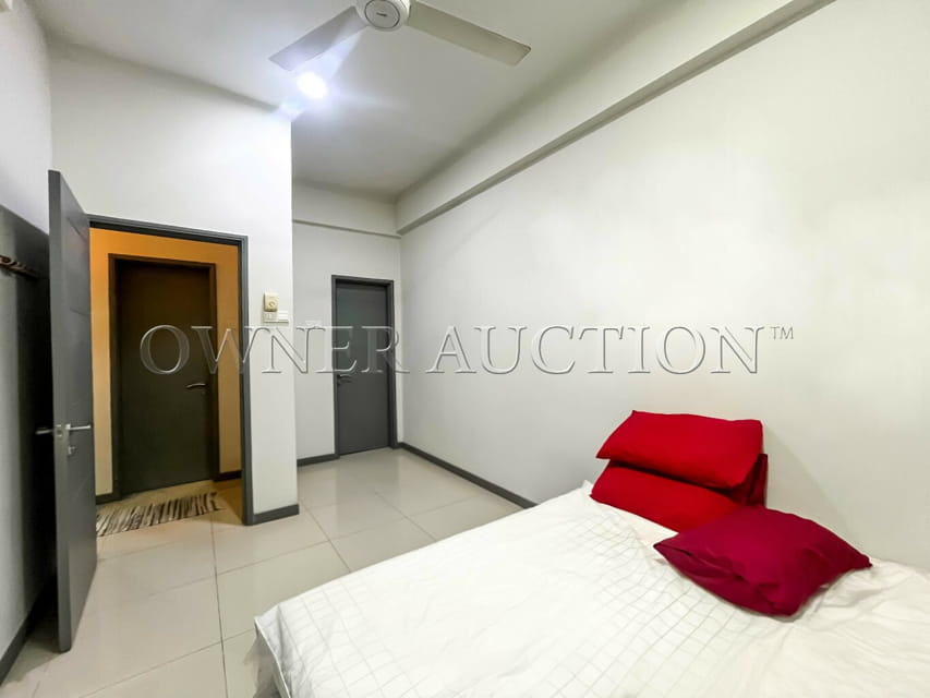[Practical Layout] Service Apartment [Surrounded by Daily Essentials; Convenient Access to DUKE & MRR2]