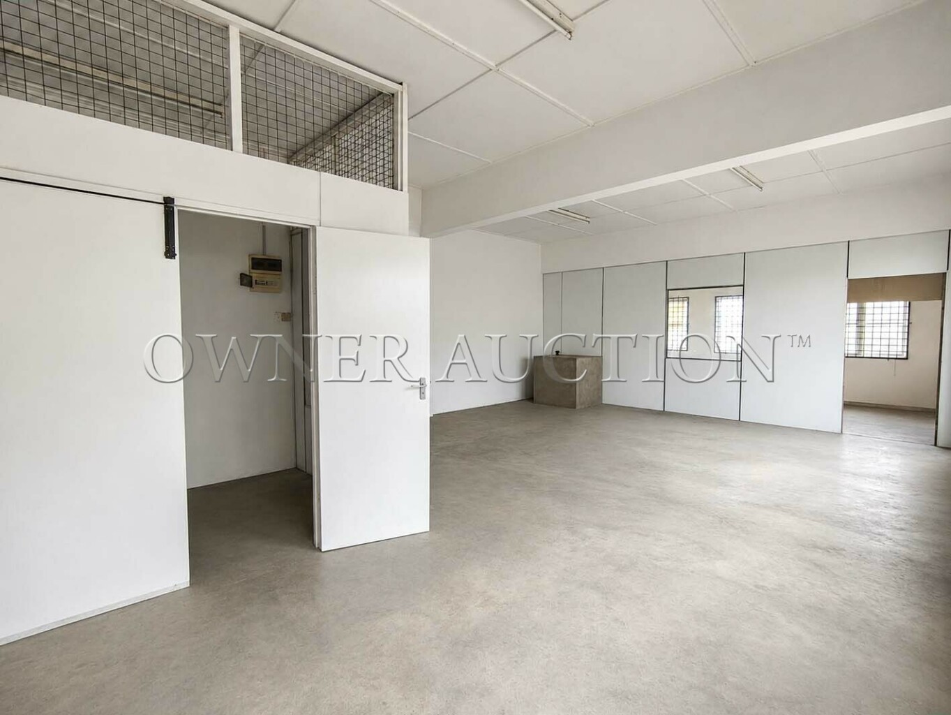 [Vacant Unit ,Pusat Perniagaan Senawang] 2 Storey Shop Office [Easily accessible via Persiaran Bunga Raya 2, Jalan Senawang, Jalan Kuala Pilah & Kajang-Seremban Highway]