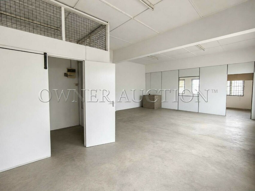[Vacant Unit ,Pusat Perniagaan Senawang] 2 Storey Shop Office [Easily accessible via Persiaran Bunga Raya 2, Jalan Senawang, Jalan Kuala Pilah & Kajang-Seremban Highway]