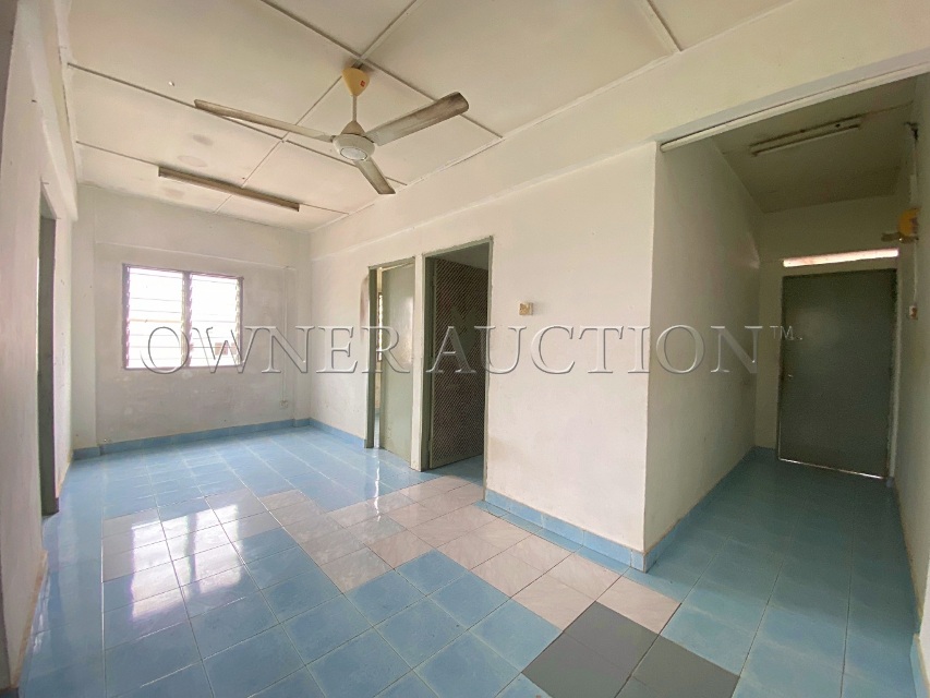 Apartment [5 min to Mydin Rawang & Rawang KTM Station]