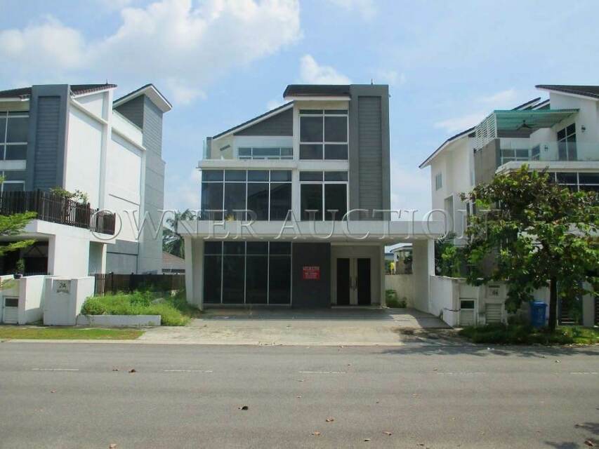 Freehold 3 Storey Detached House [Gated and Guarded; 6 min to Mydin Mart Sri Muda; 7 min to AEON BiG Seksyen 23]