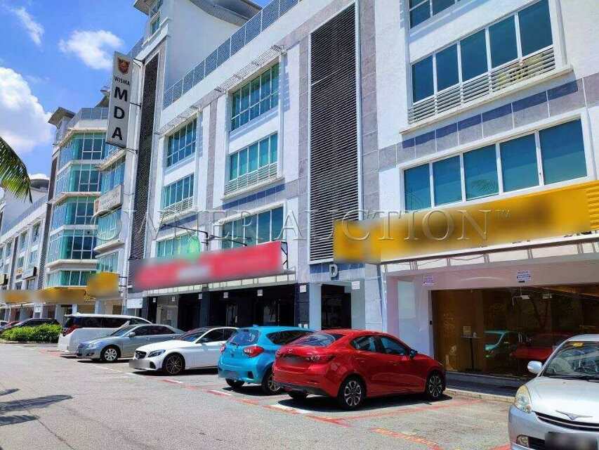 4.5 Storey Stratified Intermediate Terrace Shop Office with Lift [Strategically located; 3 min to Lembah Subang LRT Station & Ara Damansara LRT Station; 4 min to Paradigm Mall]