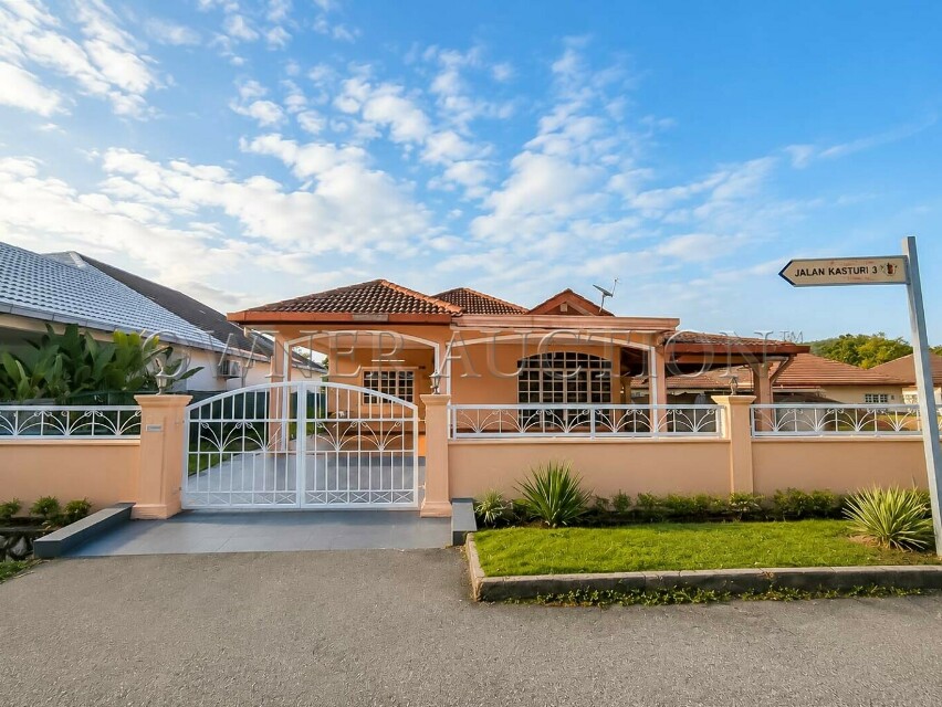 [Guarded Community at Kastrui Heights, Nilai] 1 Storey Bungalow House [Nearby to Nilai Spring Golf & Country Club; Easy Access via ELITE, LEKAS & PLUS Highways]