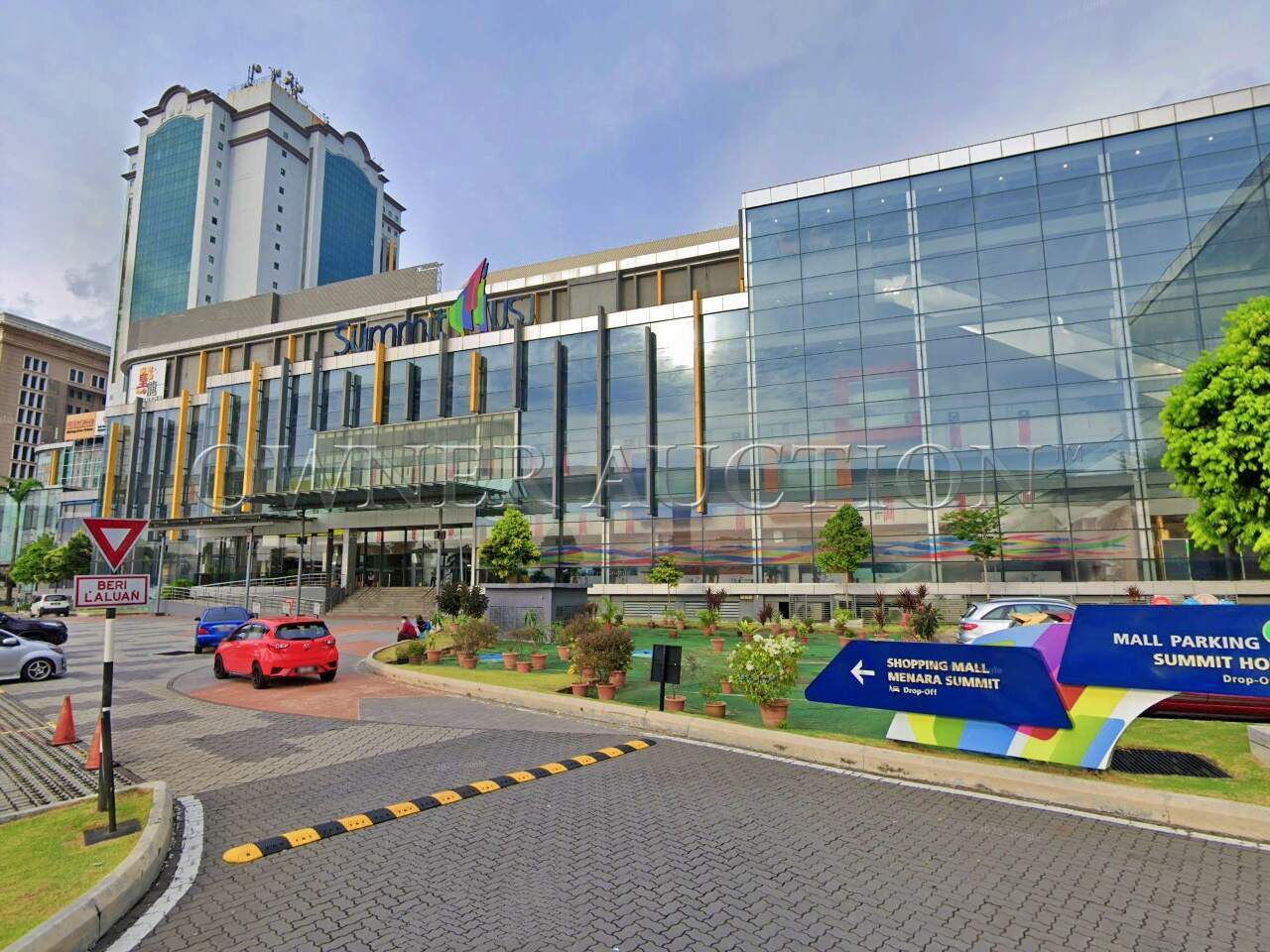 [Next to KESAS Highway] Retail Shop [4 min to USJ7 LRT Station]