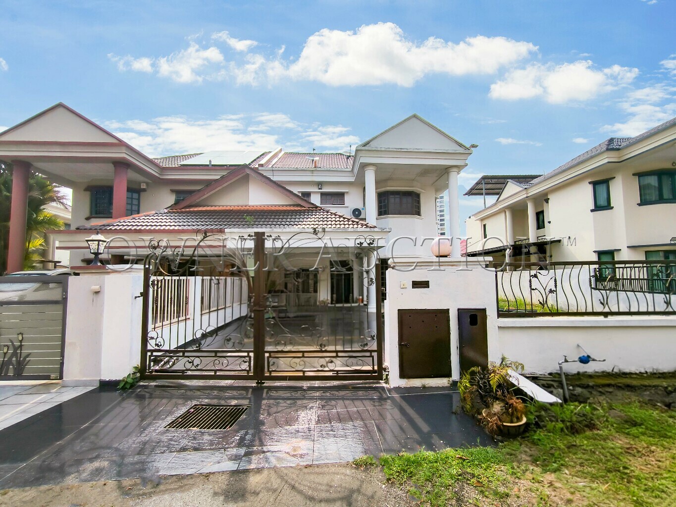 [Gated & guarded community] 2 Storey Semi Detached House [5 min to SB Mall]