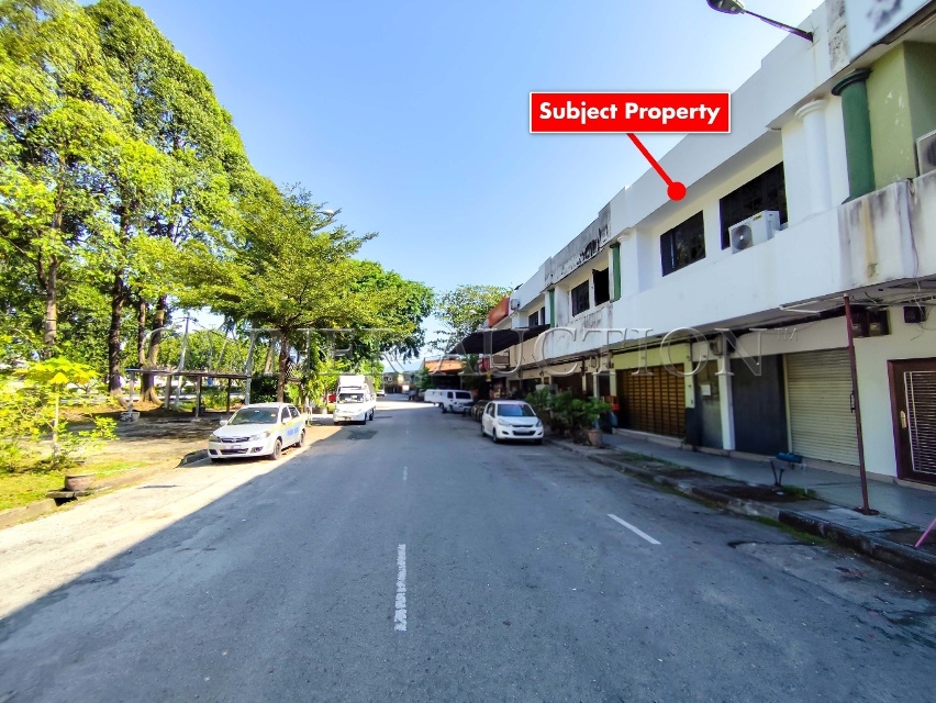 [Strategically located in one of Ipoh’s established commercial zone] 2 Storey Shop, Renovated [Facing the main road with strong foot traffic]