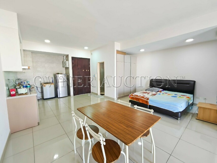 [Conveniently located next to Citta Mall] Service Apartment [Close to Sultan Abdul Aziz Shah Airport (Subang Airport)]