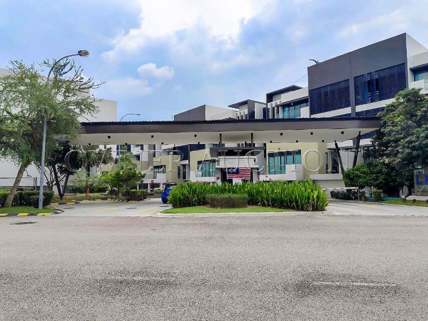 [Resort-style environment with lush greenery] Exclusive Town House [Low-density and peaceful surroundings; Easily accessible via Malaysia-Singapore Second Link]