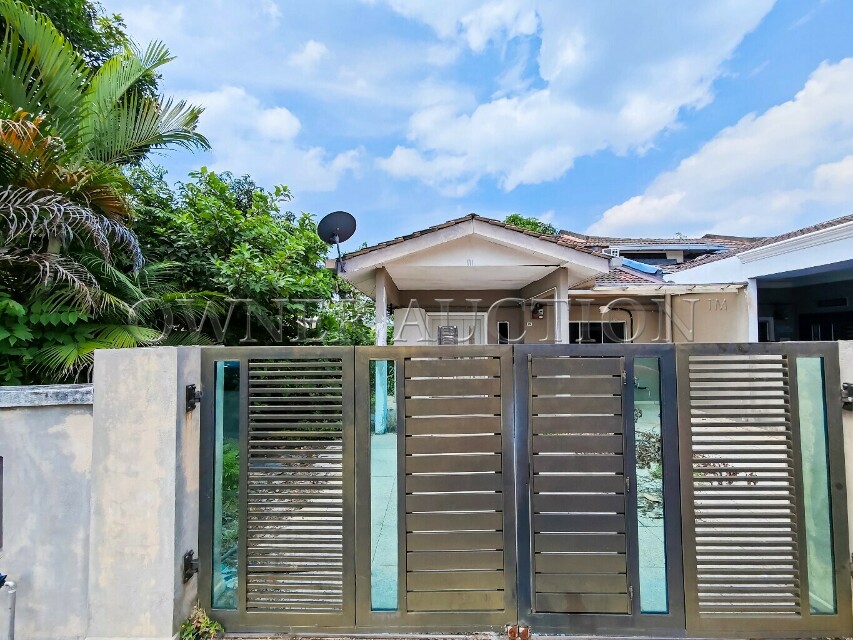 1 Storey Terrace House, Corner Lot
