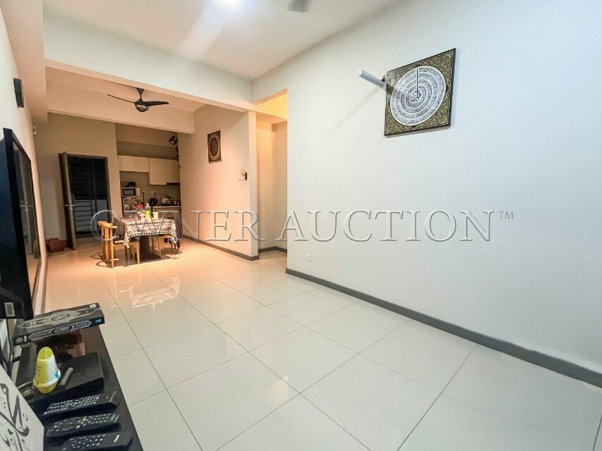 [Practical Layout] Service Apartment [Surrounded by Daily Essentials; Convenient Access to DUKE & MRR2]