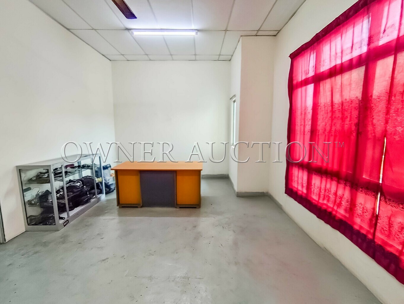 [Tenanted unit; suitable for office, retail, service-oriented or small business use] 2 Storey Shop Office [Facing main road with excellent visibility and constant traffic]