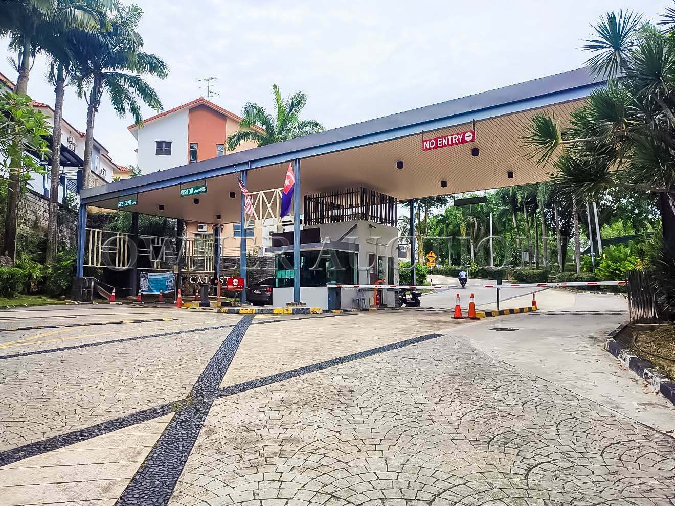 [Gated and Guarded Housing Area, Renovated House, Partially Furnished] 3 Storey Semi Detached House [10 min to Mydin Mall Mutiara Rini, 10 min to Skudai Terminal Tun Aminah]