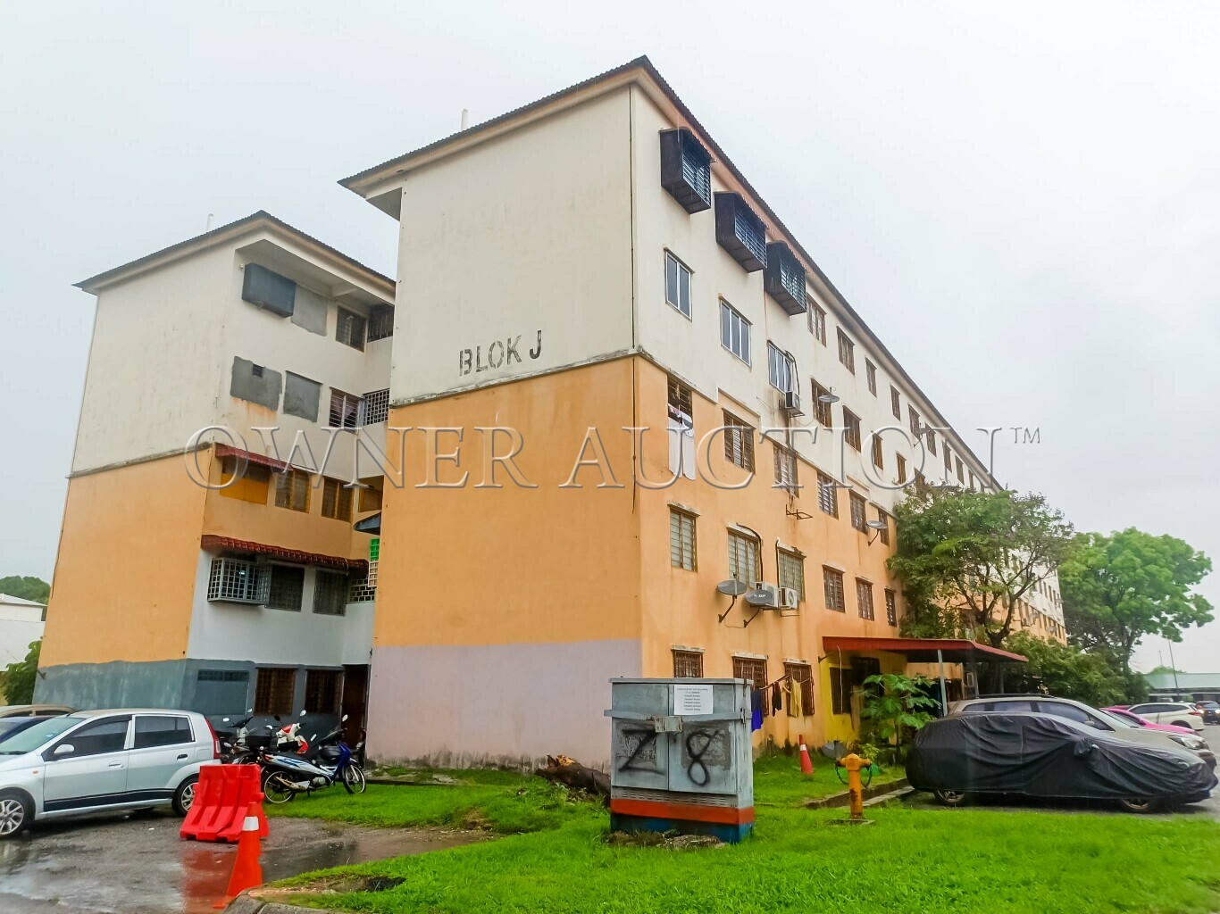 [Vacant Unit] Flat, Low Cost [13 min to Klang Parade, 13 min to Aeon Bukit Raja]