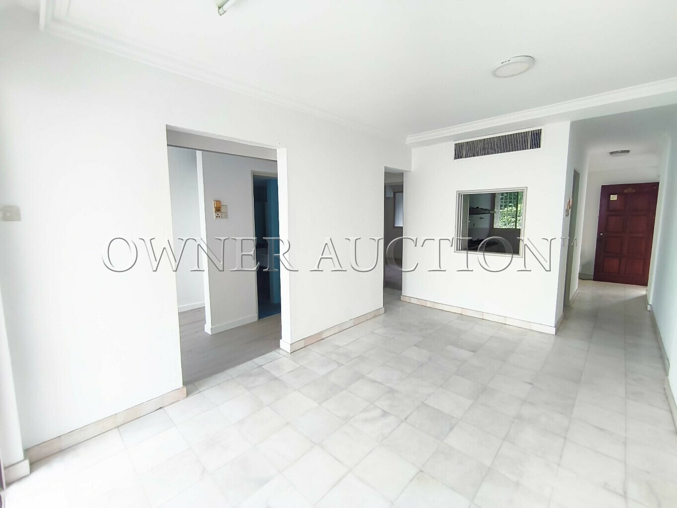 [Vacant and Partially furnished Unit] Condominium [10 min to Straits Quay Retail Marina, 10 min to Batu Ferringhi Beach]