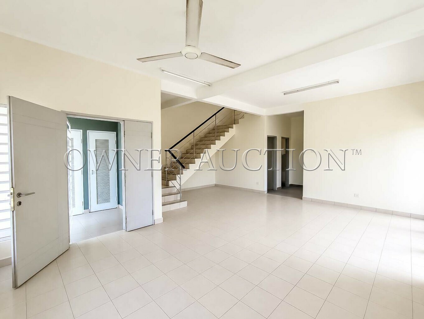 2 Storey Terrace House [15 min to Kuala Lumpur International Airport (KLIA)]
