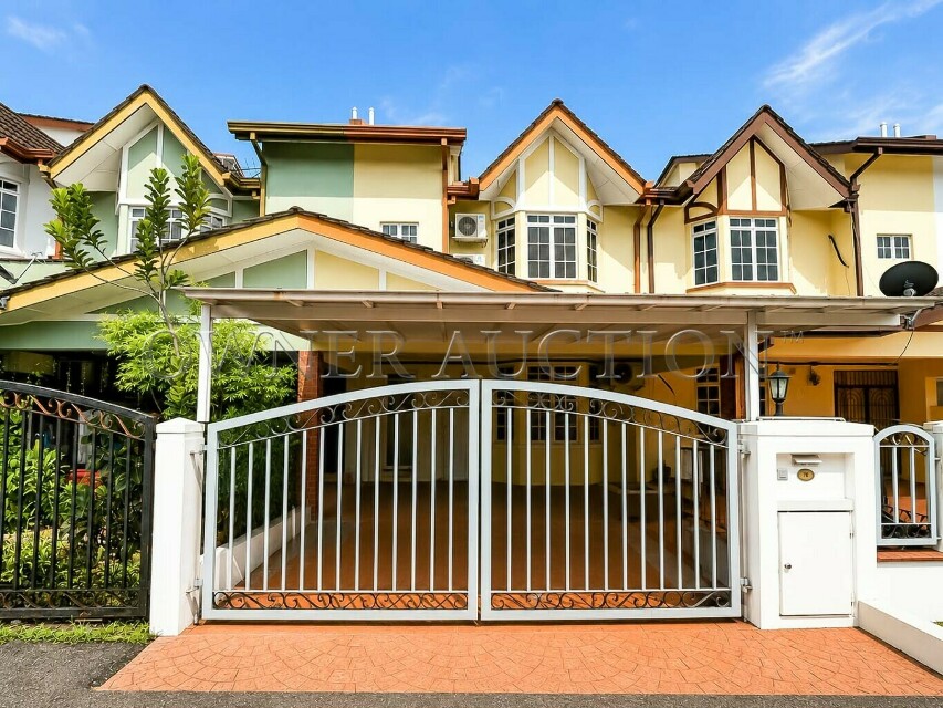 [Renovated & Partially Furnished; Dimensions: 16' x 75] 2 Storey Link House [10 mins to MRT Sungai Buloh; Easy access via GCE, PLUS and Jalan Sungai Buloh–Shah Alam]