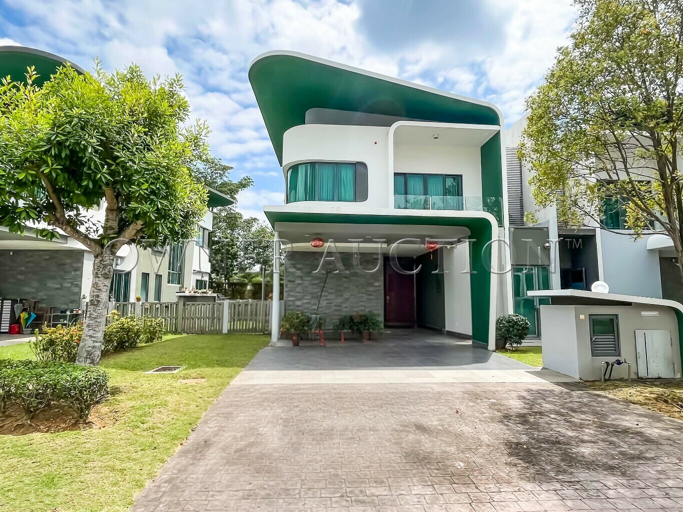 2 Storey Semi Detached House in Lepironia Garden [15 min to Putrajaya and KLIA]