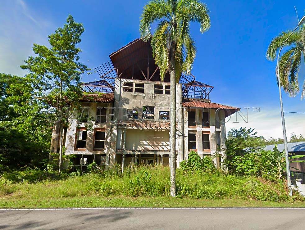 [Property with renovation and redevelopment opportunity] Detached House [Convenient access to Senawang town and surrounding amenities]