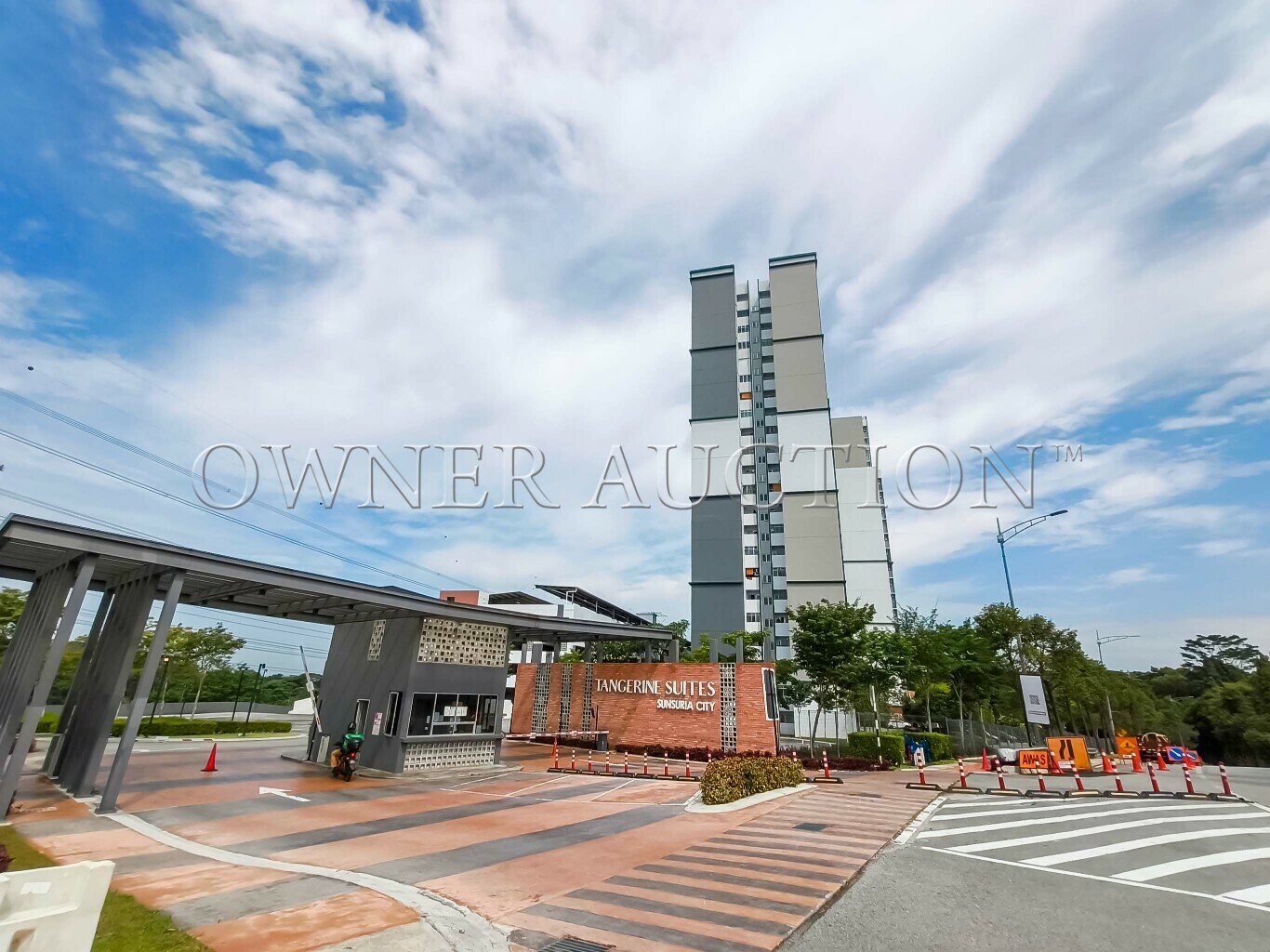 [Gross Rental Yield up to 7% per annum; Vacant unit] Service Apartment [10 mins to ERL KLIA Transit Station Salak Tinggi, Easy access via ELITE, MEX and Jalan Dengkil–Salak Tinggi]