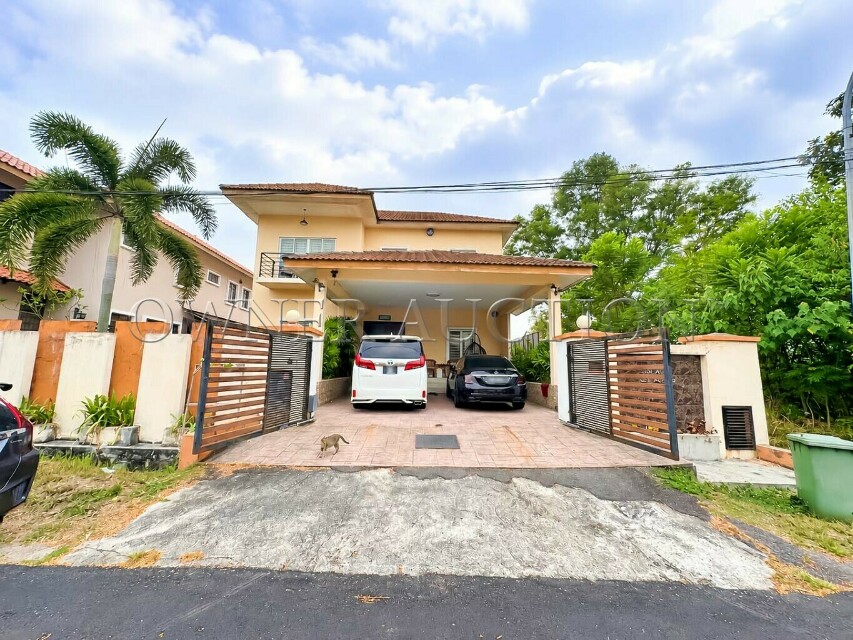 [Spacicous Family Bungalow with Private Pool] 2 Storey Bungalow House [11 min to LRT Station USJ 21]