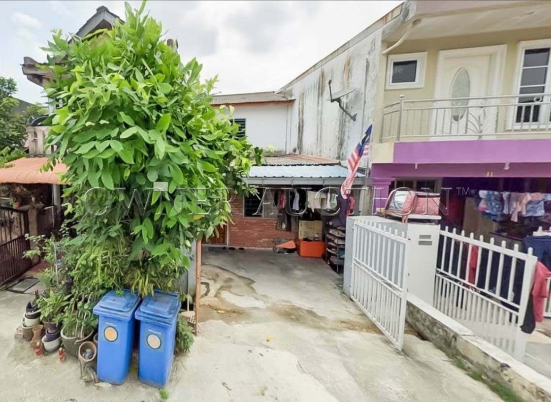 Terrace House [10 min to MRT Kwasa Sentral and Subang Airport]