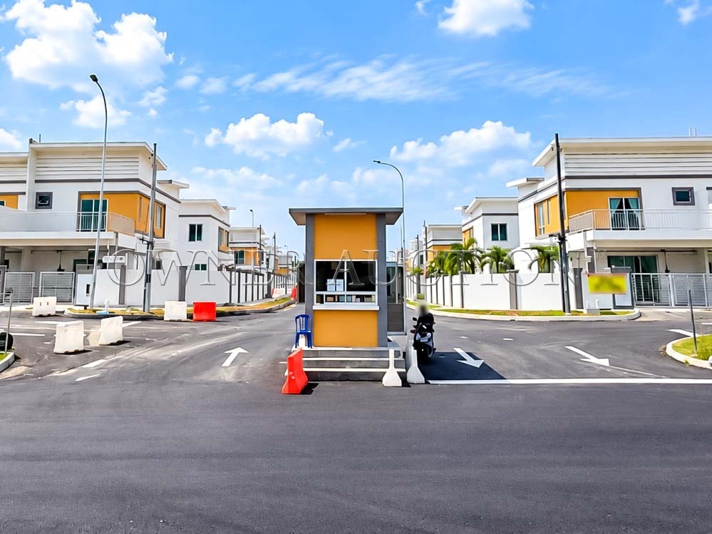 [20' X 70' ; Brand New Home] 2 Storey Terrace House [5 Mins to KTMB Labu Station; 15Mins to USIM Nilai & Inti University]